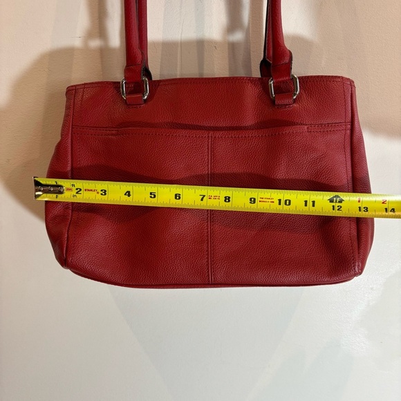 TIGNANELLO Leather Contrastig strip Lining Multiple Pockets Shoulder Bag NEW - Picture 2 of 14